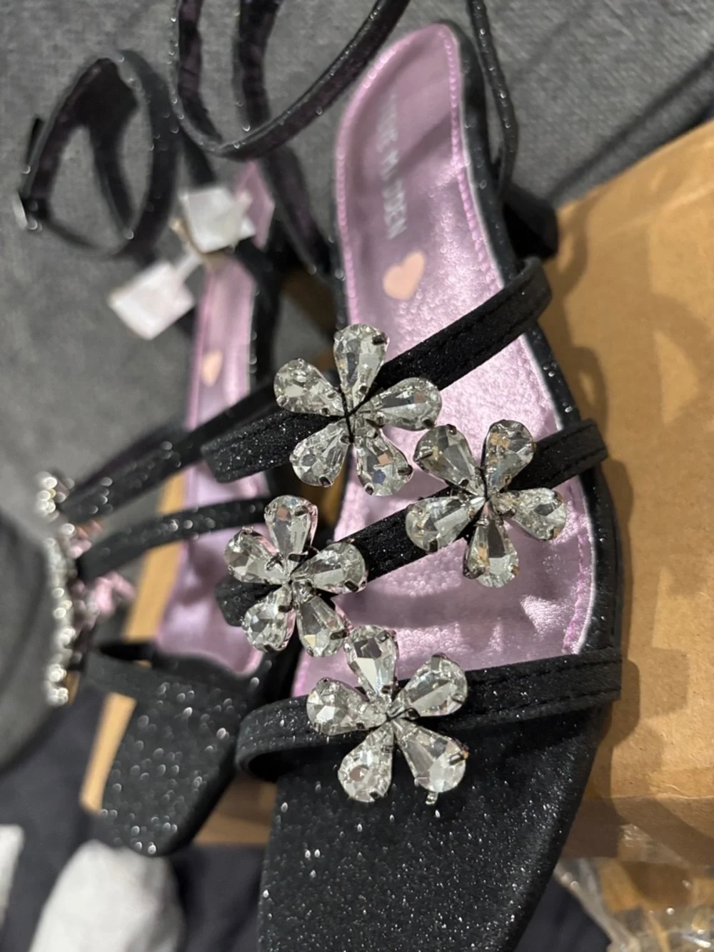 Stunning Steve Madden Girls Shoes Lottie Heeled Sandal🔥 - Picture 2 of 5